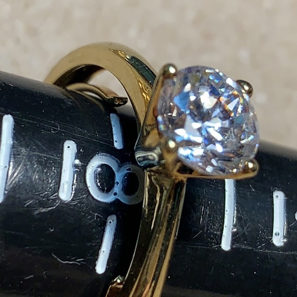Stunning cubic zirconia engagement style ring. Adjustable! - Picture 10 of 16